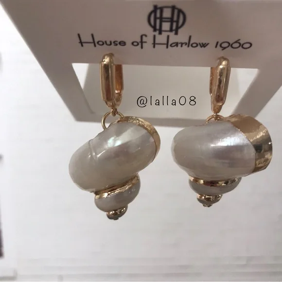 House of Harlow 1960 Gold Conch Shell Earrings - Picture 4 of 5